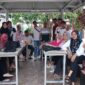 Panitia reuni berpose bersama. Foto: Ist