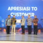 Foto bersama jajaran Kementerian Komunikasi dan Informatika (Kominfo) dan PT Pos Indonesia (Persero) di acara POSIND Day. Foto: Ist