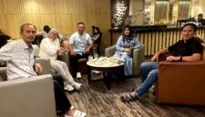 Panitia Musyawarah Besar (Mubes) ke-2. IKA SMAN 4 Kendari saat melakukan rapat persiapan di Kendari (Foto: Istimewa)